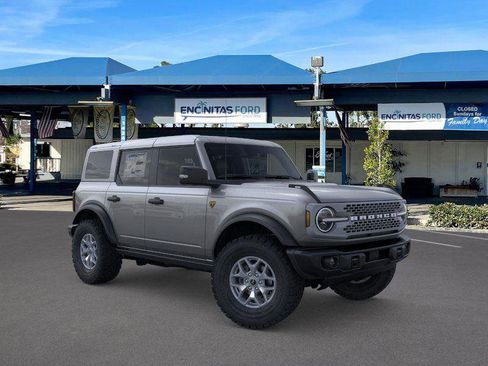 New 2025 Ford Bronco Badlands image 7