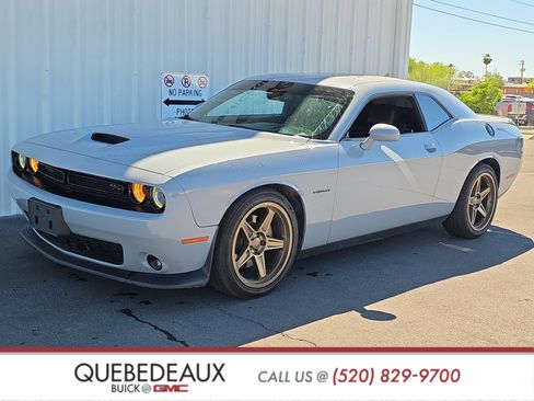 Used 2022 Dodge Challenger R/T w/ Plus Package image 3