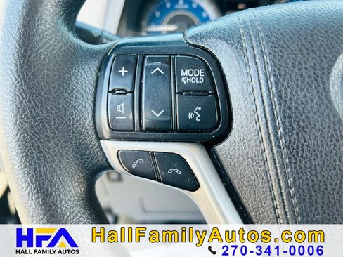 Used 2018 Toyota Sienna LE FWD image 23