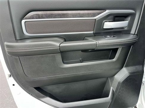 Used 2024 RAM 3500 Big Horn image 18