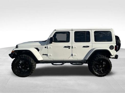 Used 2023 Jeep Wrangler Altitude image 6