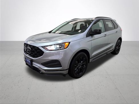 Used 2024 Ford Edge SE w/ Black Appearance Package AWD/4WD image 2
