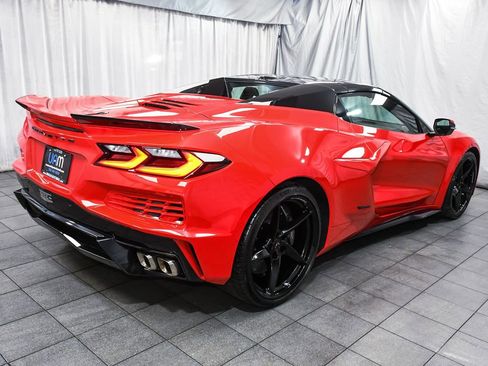 Used 2025 Chevrolet Corvette E-Ray w/ LPO, Roadside Safety Package image 8