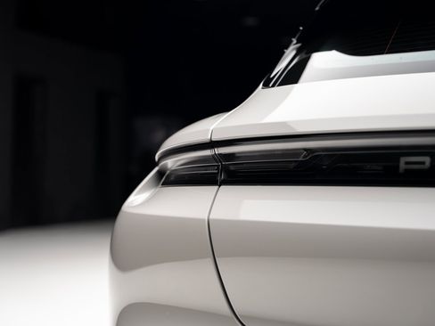 Used 2023 Porsche Taycan 4S image 28