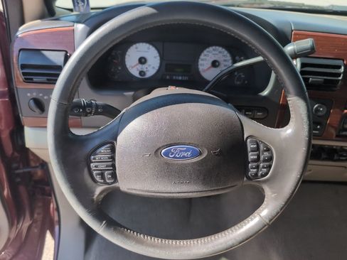 Used 2005 Ford F350 Lariat AWD/4WD image 8