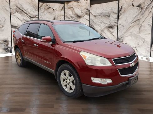 Used 2009 Chevrolet Traverse LT image 3