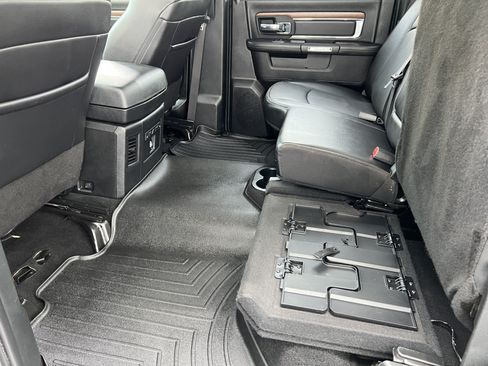 Used 2017 RAM 1500 Laramie AWD/4WD image 20
