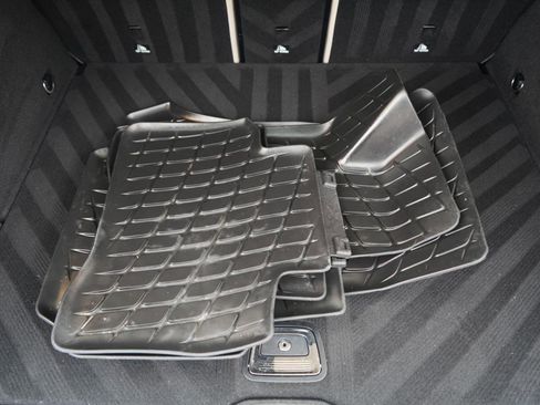 Used 2022 Mercedes-Benz GLC 300 4MATIC w/ Premium Package Lite image 55