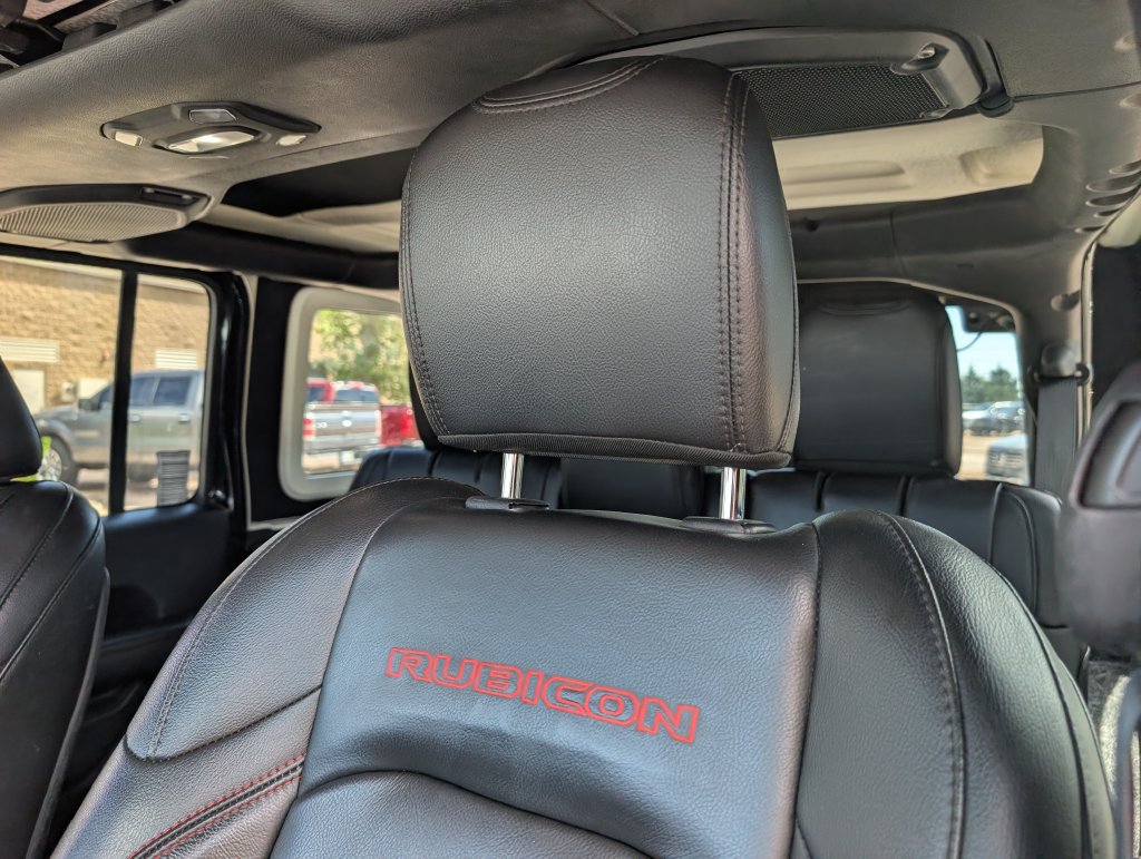 Used 2018 Jeep Wrangler Unlimited Rubicon w/ Dual Top Group AWD/4WD image 13