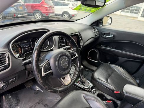 Used 2018 Jeep Compass Limited w/ Navigation Group AWD/4WD image 30