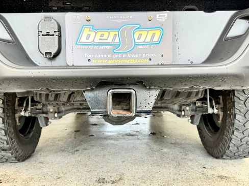 Used 2022 Jeep Gladiator Sport AWD/4WD image 10