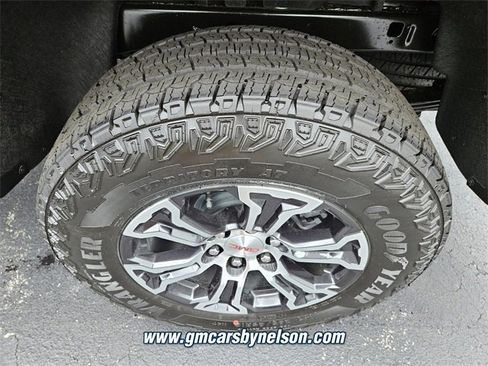 New 2025 GMC Canyon AT4 image 9