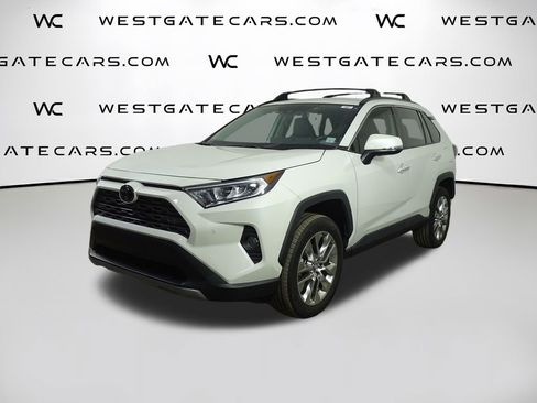 Used 2019 Toyota RAV4 Limited image 1
