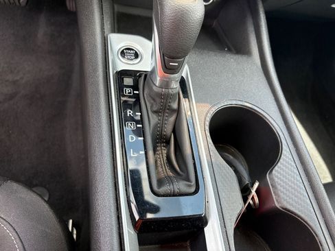 Used 2025 Nissan Altima 2.5 SV FWD image 21
