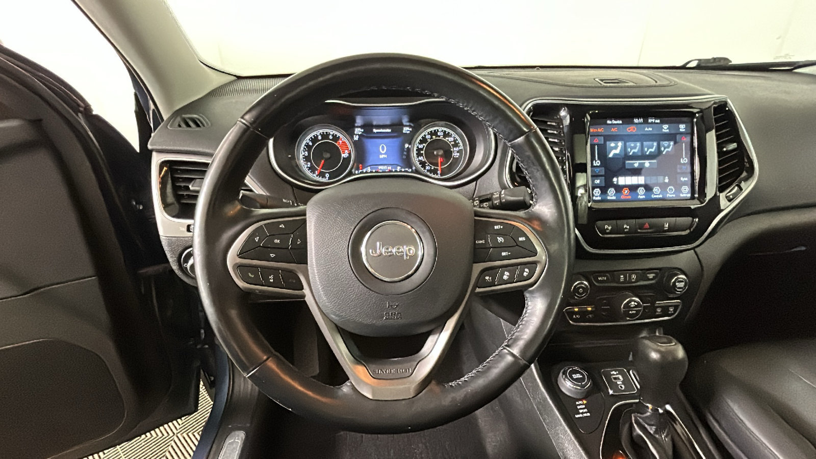 Used 2021 Jeep Cherokee Limited AWD/4WD image 17