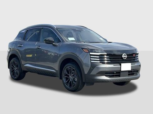 New 2026 Nissan Kicks SR image 5