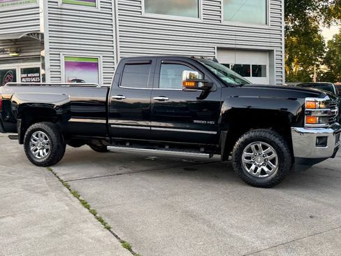 Used 2018 Chevrolet Silverado 3500 LTZ w/ Snow Plow Prep Package AWD/4WD image 2