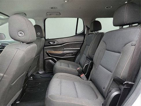 Certified 2023 GMC Acadia SLE w/ Driver Convenience Package image 14