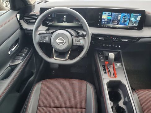 New 2026 Nissan Kicks SR image 17