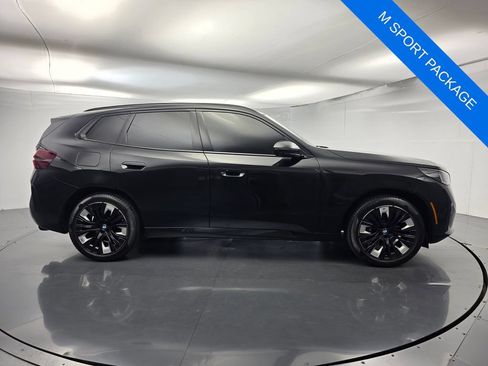 Certified 2025 BMW X3 xDrive30i w/ Premium Package AWD/4WD image 3