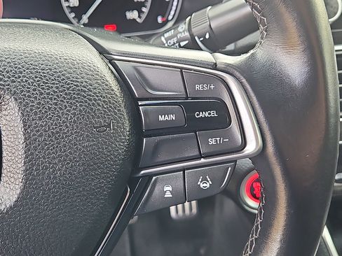 Used 2018 Honda Accord Sport image 11