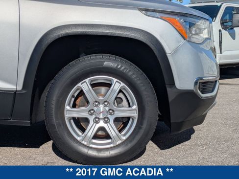 Used 2017 GMC Acadia SLE image 11