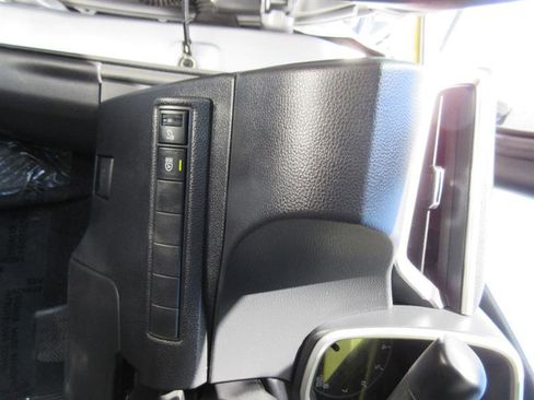 Used 2023 Toyota Corolla SE FWD image 12
