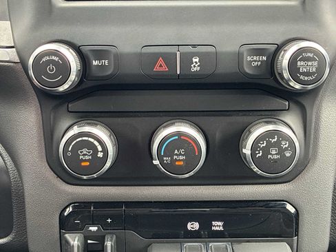 Certified 2021 RAM 3500 Big Horn w/ Cold Weather Group AWD/4WD image 16