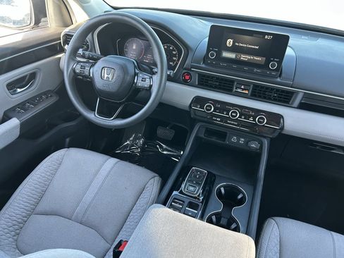 Certified 2023 Honda Pilot LX image 17