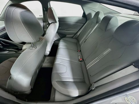 Used 2021 Hyundai Elantra SEL FWD image 26