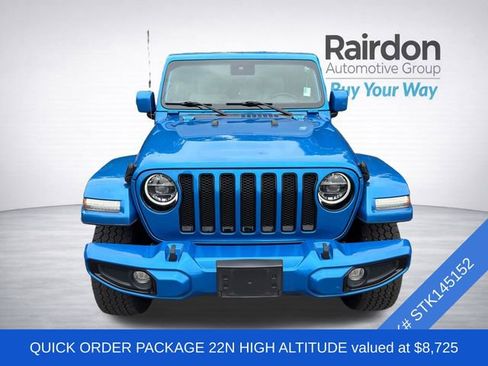 Used 2022 Jeep Wrangler Unlimited Sahara AWD/4WD image 2