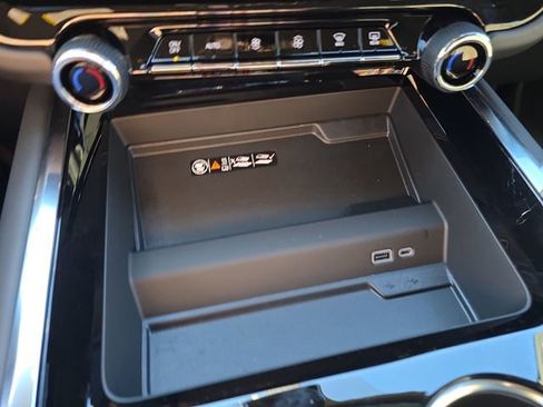 New 2026 Chevrolet Tahoe High Country w/ Sun And Tow Package image 21