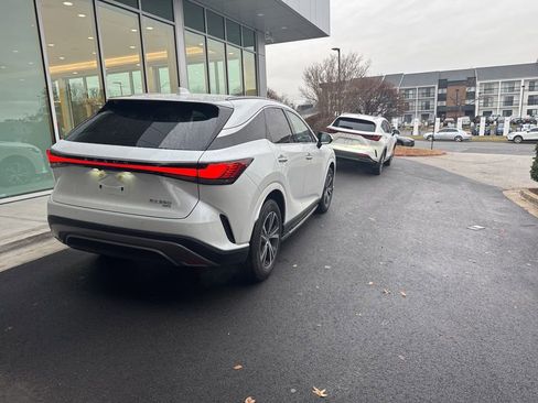 Used 2025 Lexus RX 350 Premium image 4