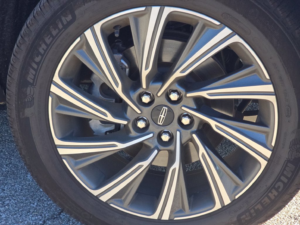 Used 2026 Lincoln Aviator AWD image 9