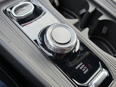 New 2026 Jeep Cherokee Laredo image 18