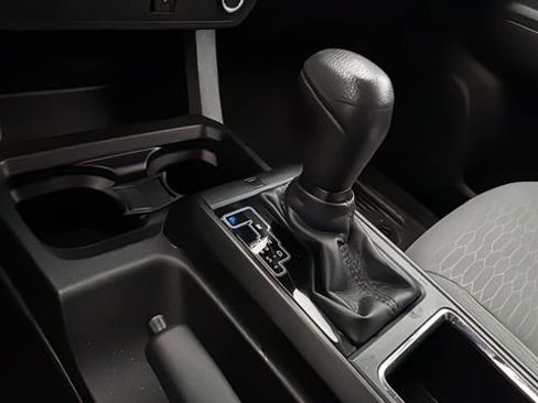 Used 2019 Toyota Tacoma SR image 25