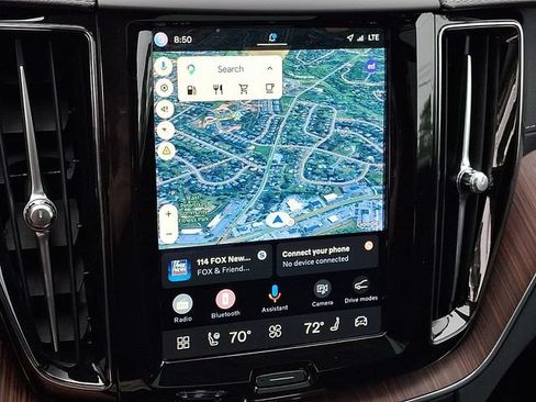 Certified 2023 Volvo XC60 B5 Ultimate w/ Climate Package AWD/4WD image 19