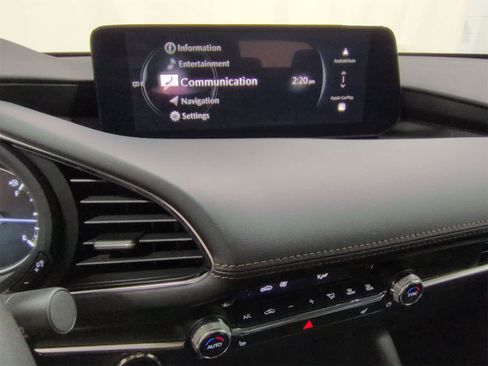 Certified 2025 MAZDA MAZDA3 Hatchback w/Premium Plus Pkg image 30