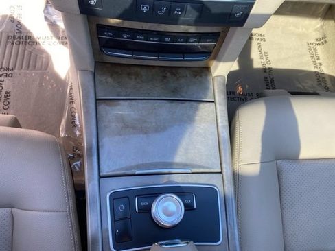 Used 2011 Mercedes-Benz E 350 4MATIC Sedan image 13