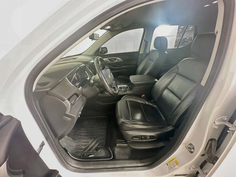 Used 2018 Chevrolet Traverse LT FWD image 13