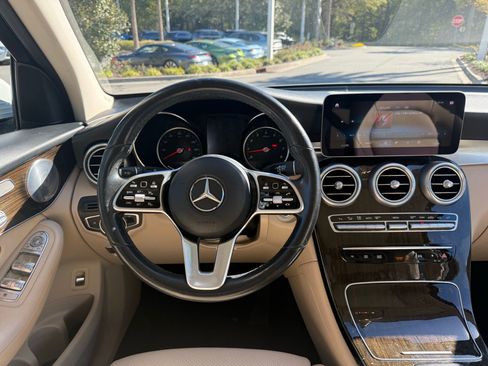 Used 2020 Mercedes-Benz GLC 300 image 27