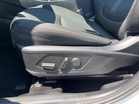 Used 2025 Hyundai Tucson SEL AWD/4WD image 16
