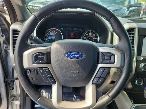 Used 2019 Ford F150 Lariat RWD image 23