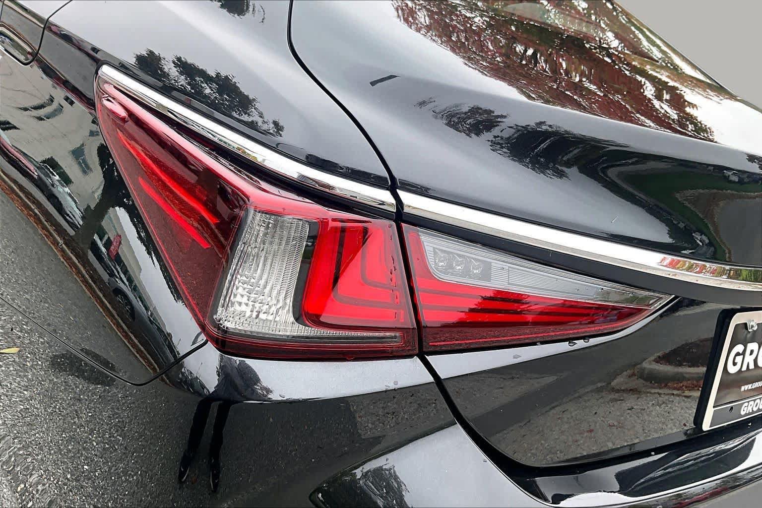 Used 2023 Lexus ES 350 w/ Premium Package FWD image 29
