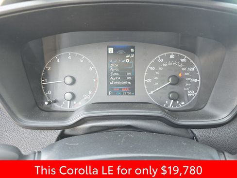 Used 2025 Toyota Corolla LE image 24