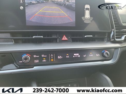 Certified 2024 Kia Sportage EX FWD image 32