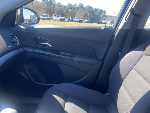 Used 2013 Chevrolet Cruze LT image 20