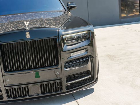 Used 2024 Rolls-Royce Phantom Sedan w/ The Phantom Package RWD image 30