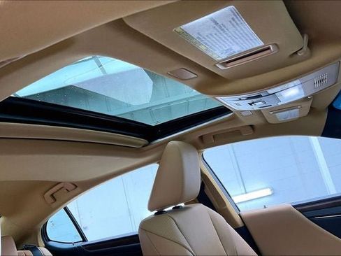 Used 2022 Lexus ES 350 w/ Premium Package FWD image 13