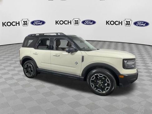 New 2025 Ford Bronco Sport Outer Banks w/ Outer Banks Tech Package+ image 2
